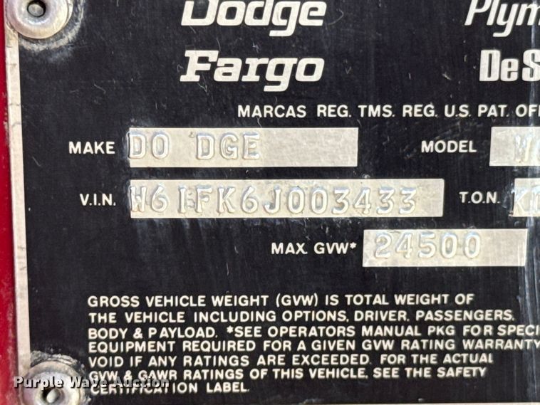 image for item DX1056 1976 Dodge W600 pumper fire truck