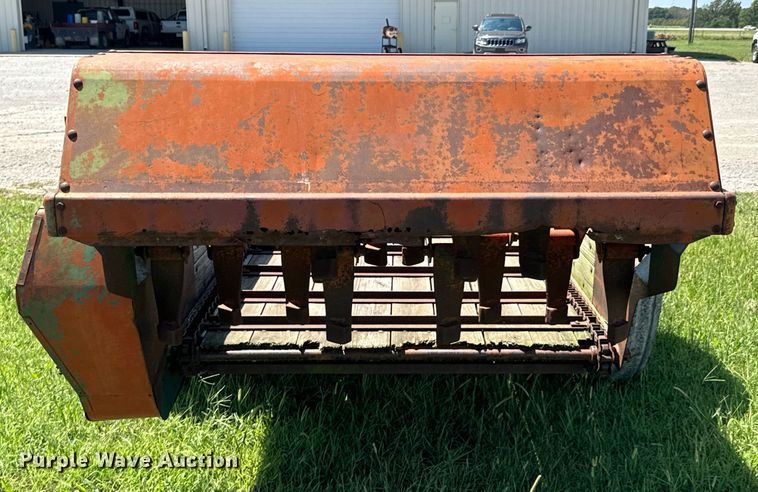 image for item DX1058 AVCO New Idea manure spreader