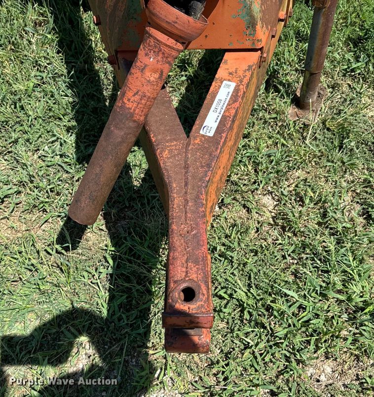 image for item DX1058 AVCO New Idea manure spreader