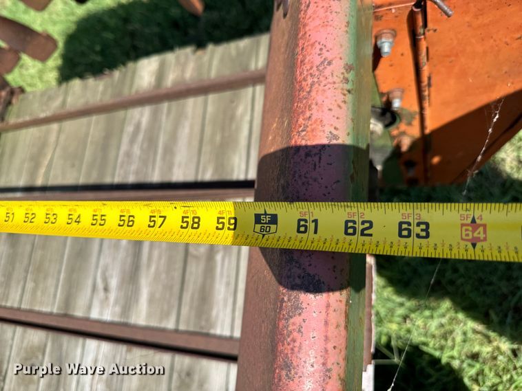 image for item DX1058 AVCO New Idea manure spreader