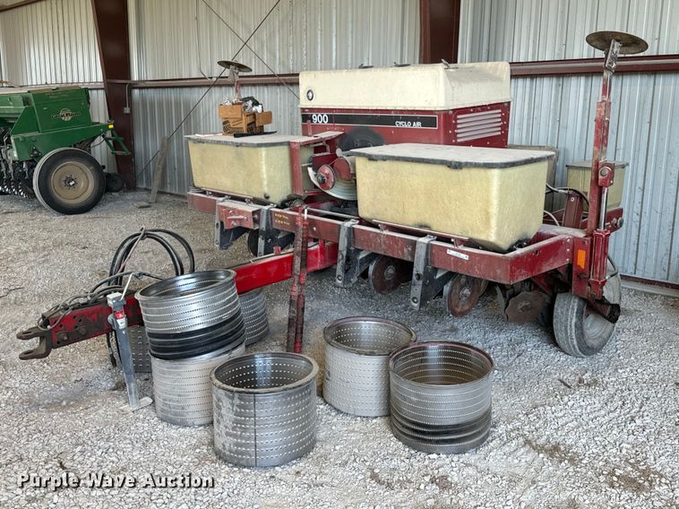 image for item DX1061 Case 900 planter