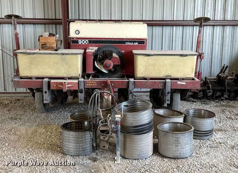 image for item DX1061 Case 900 planter