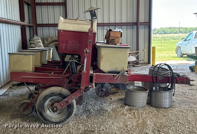 image for item DX1061 Case 900 planter