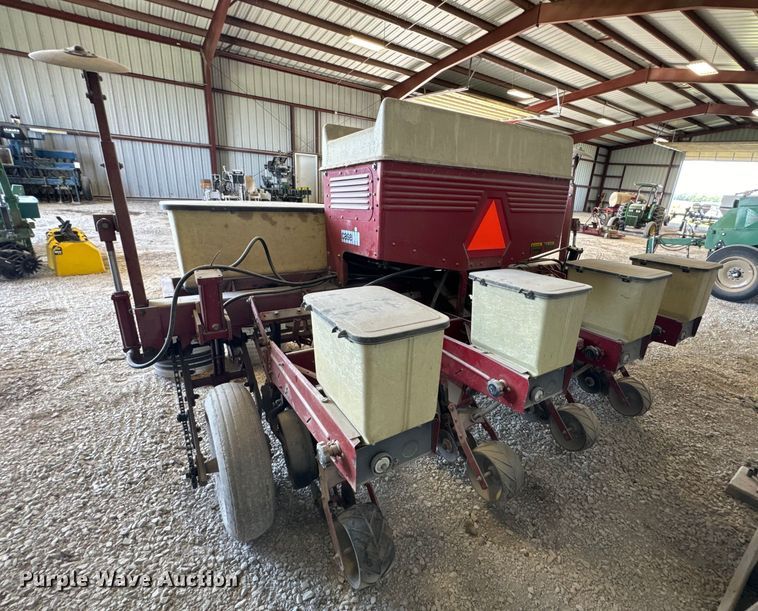 image for item DX1061 Case 900 planter