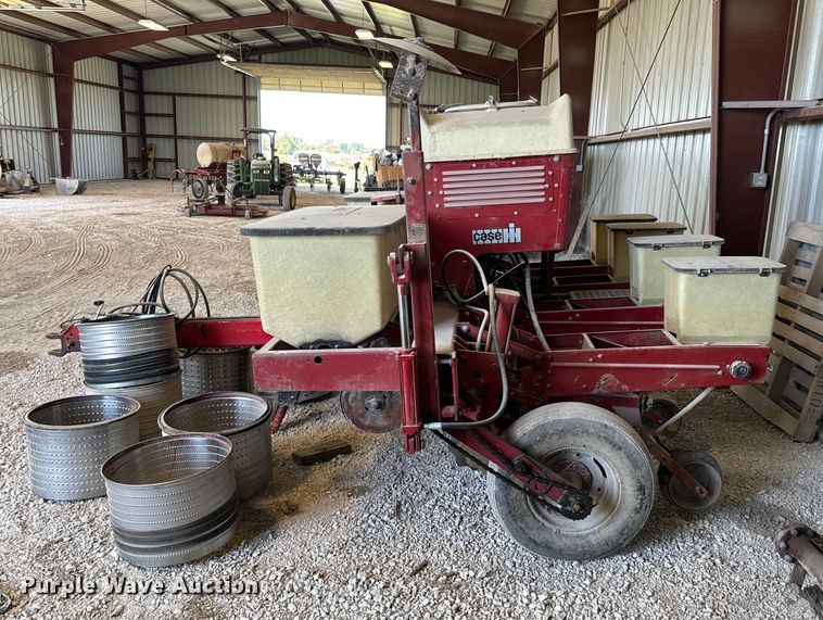 image for item DX1061 Case 900 planter