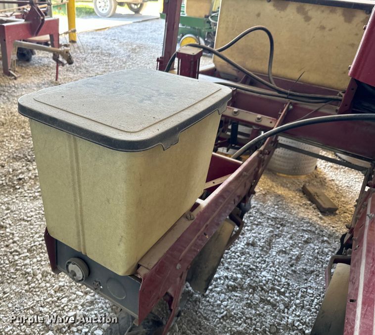 image for item DX1061 Case 900 planter