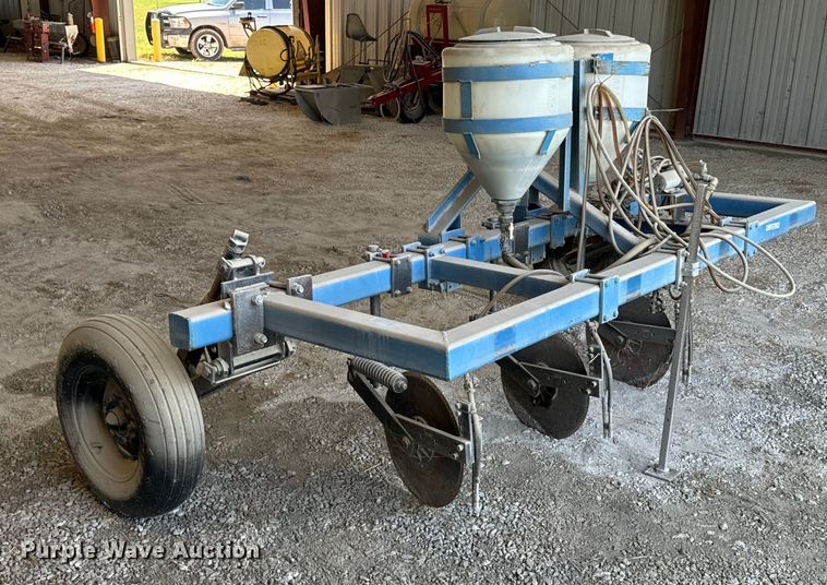 image for item DX1064 Shop built liquid fertilizer applicator