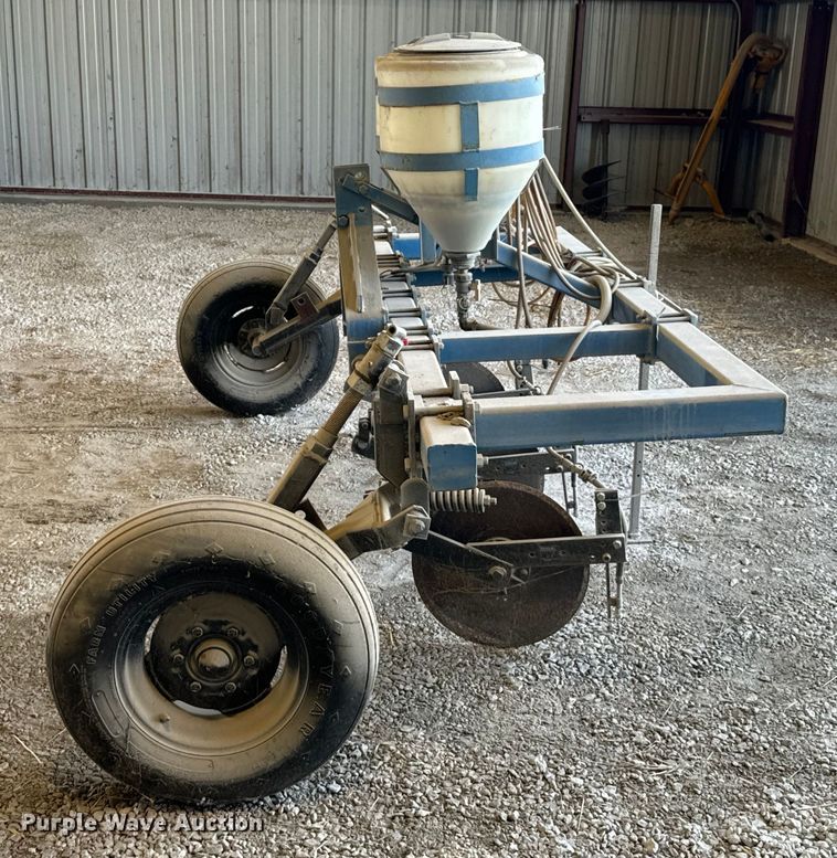 image for item DX1064 Shop built liquid fertilizer applicator