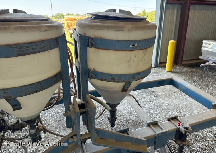 image for item DX1064 Shop built liquid fertilizer applicator