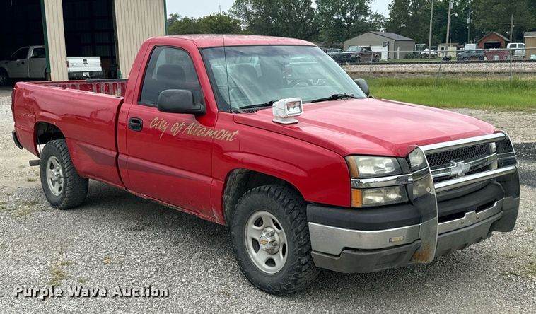 image for item DX1088 2003 Chevrolet Silverado 1500 pickup truck