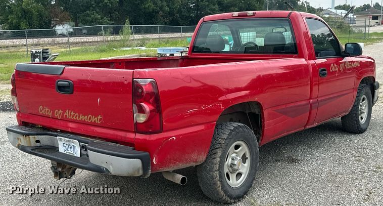 image for item DX1088 2003 Chevrolet Silverado 1500 pickup truck