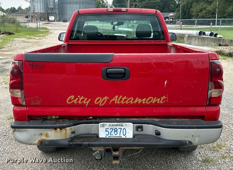 image for item DX1088 2003 Chevrolet Silverado 1500 pickup truck