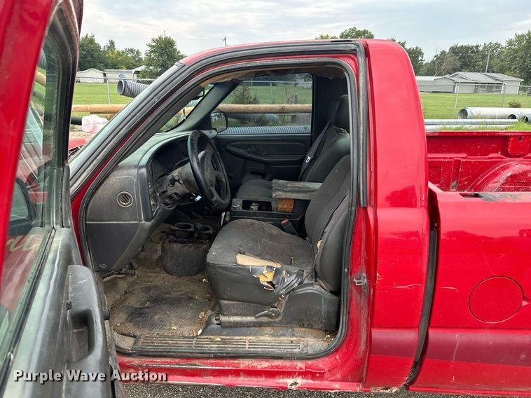 image for item DX1088 2003 Chevrolet Silverado 1500 pickup truck