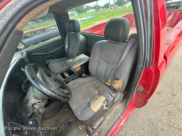 image for item DX1088 2003 Chevrolet Silverado 1500 pickup truck