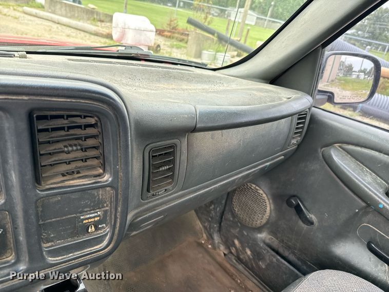 image for item DX1088 2003 Chevrolet Silverado 1500 pickup truck