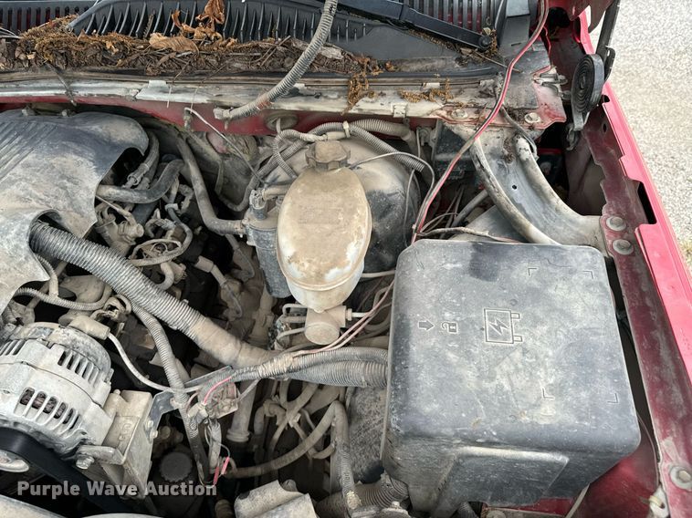 image for item DX1088 2003 Chevrolet Silverado 1500 pickup truck