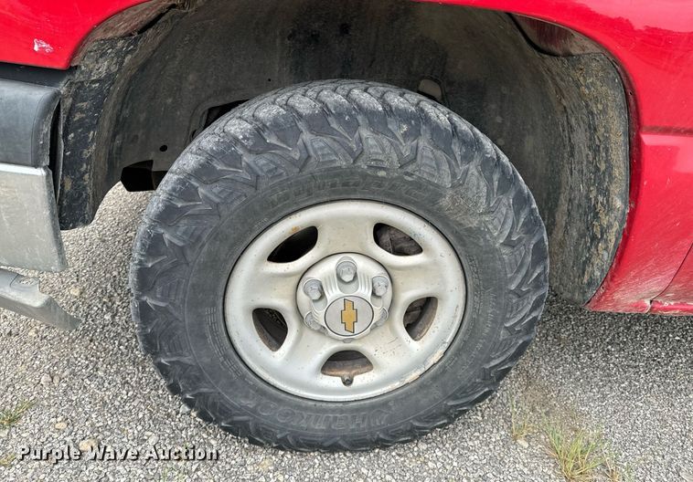 image for item DX1088 2003 Chevrolet Silverado 1500 pickup truck