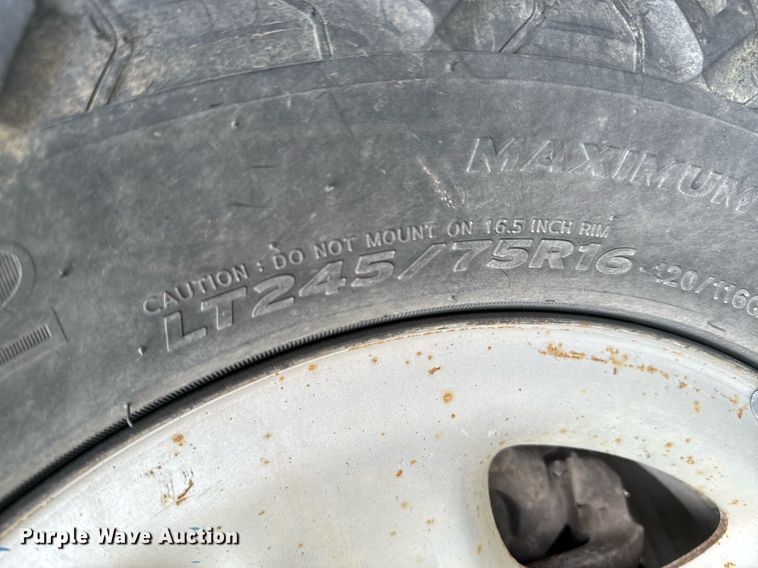 image for item DX1088 2003 Chevrolet Silverado 1500 pickup truck