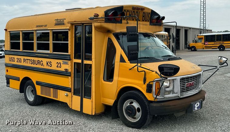 image for item DX1090 2001 Thomas school bus