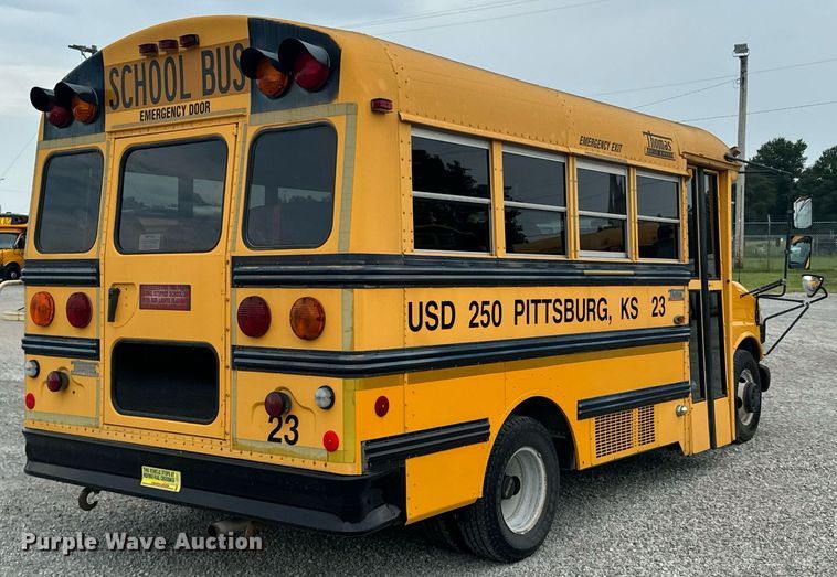 image for item DX1090 2001 Thomas school bus
