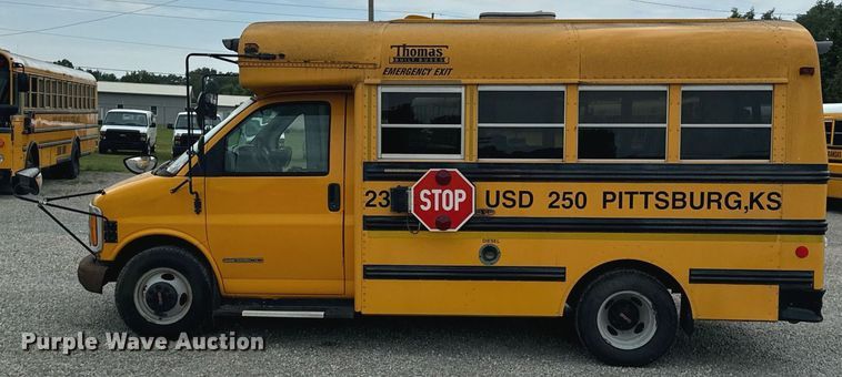 image for item DX1090 2001 Thomas school bus