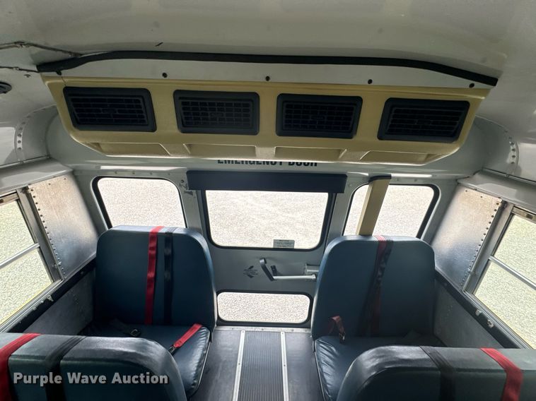 image for item DX1090 2001 Thomas school bus