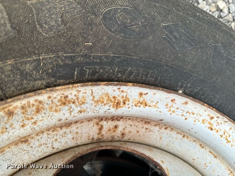 image for item DX1090 2001 Thomas school bus