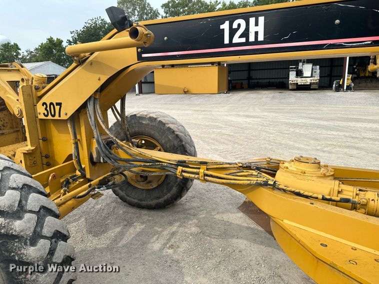 image for item DX1116 2007 Caterpillar 12H motor grader