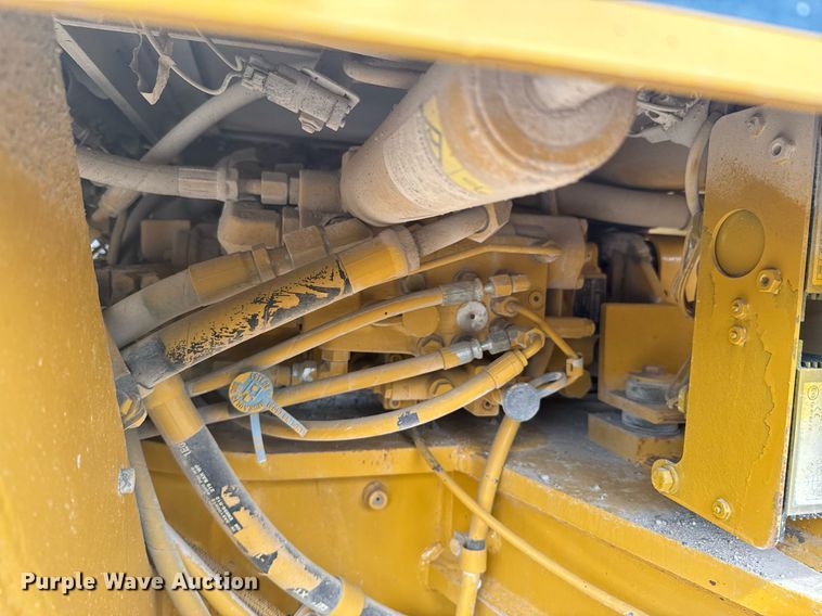 image for item DX1116 2007 Caterpillar 12H motor grader