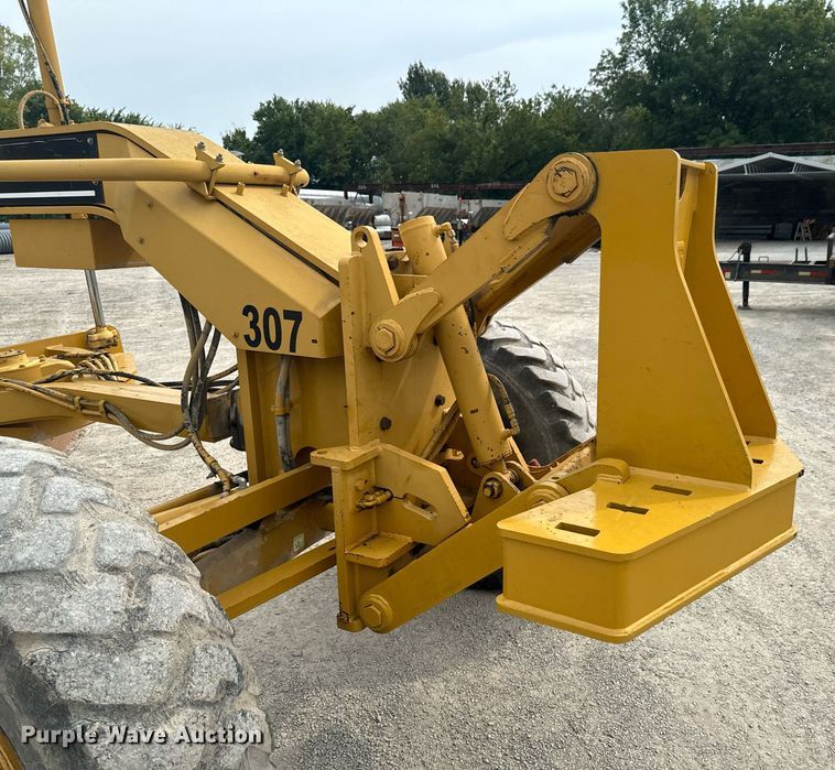 image for item DX1116 2007 Caterpillar 12H motor grader