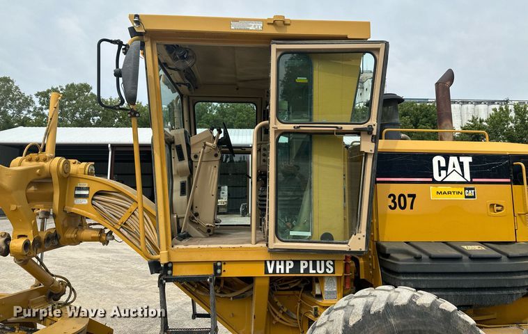 image for item DX1116 2007 Caterpillar 12H motor grader