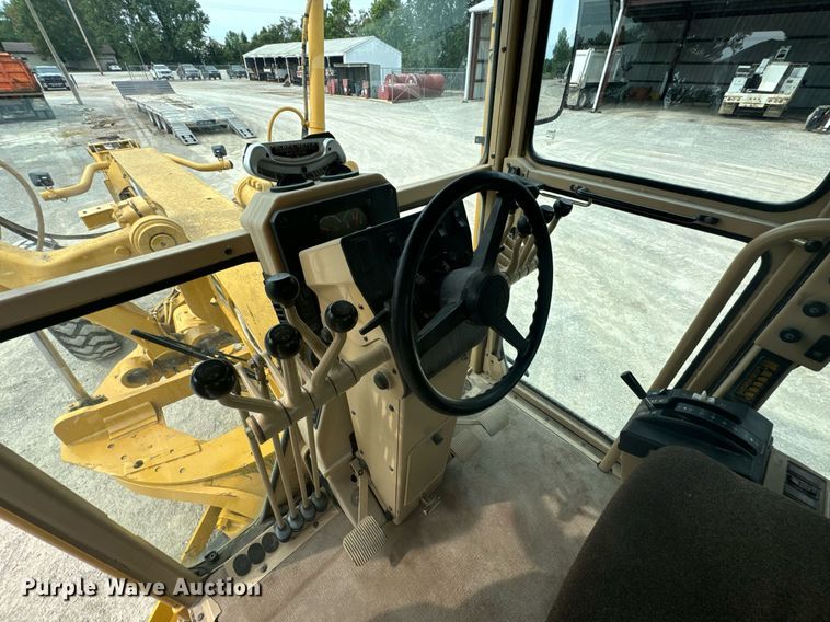 image for item DX1116 2007 Caterpillar 12H motor grader