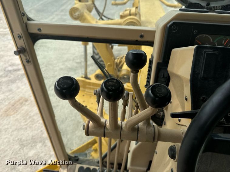 image for item DX1116 2007 Caterpillar 12H motor grader