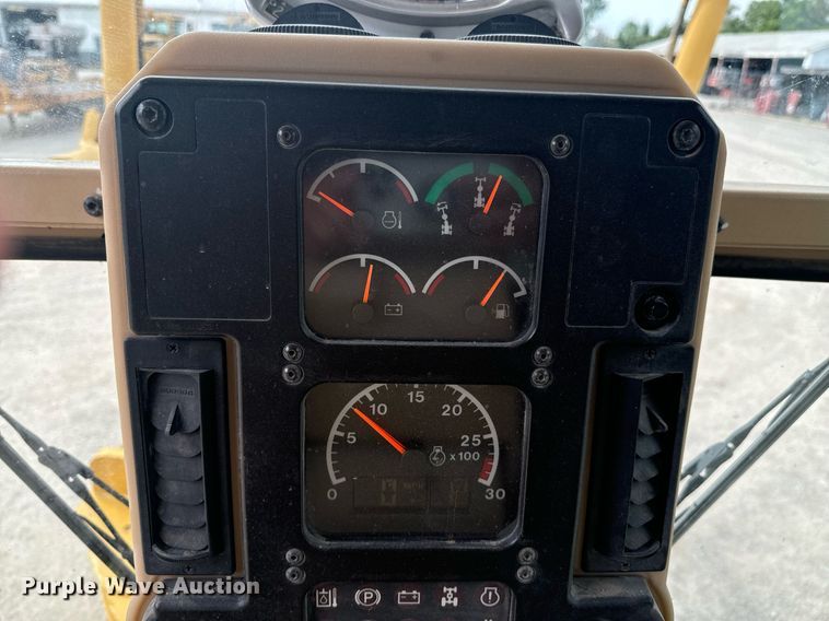 image for item DX1116 2007 Caterpillar 12H motor grader