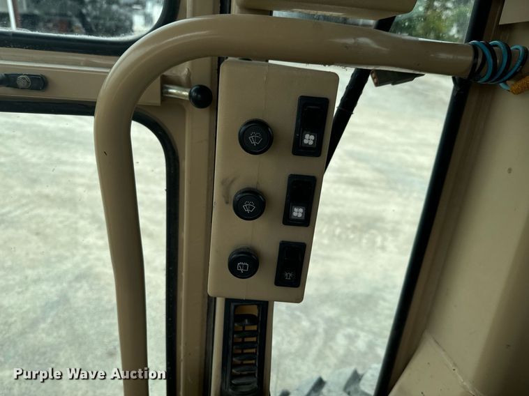 image for item DX1116 2007 Caterpillar 12H motor grader