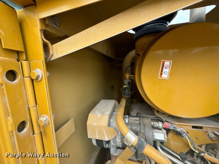 image for item DX1116 2007 Caterpillar 12H motor grader