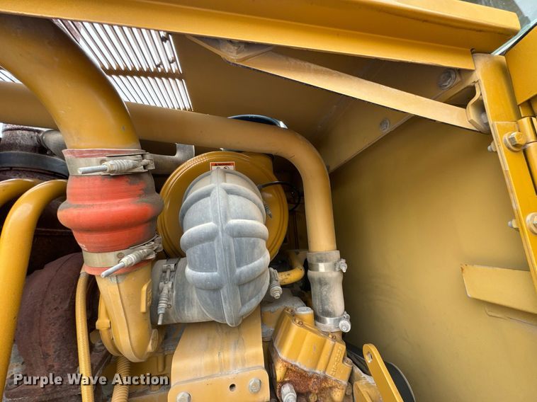 image for item DX1116 2007 Caterpillar 12H motor grader