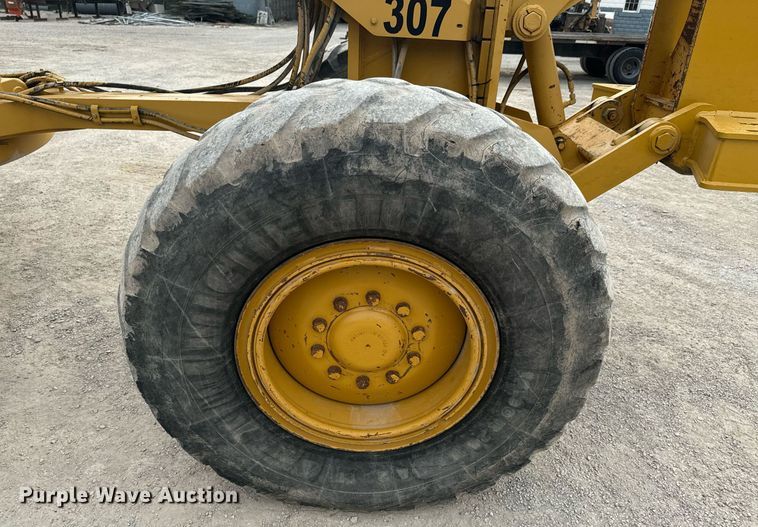 image for item DX1116 2007 Caterpillar 12H motor grader