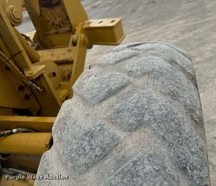 image for item DX1116 2007 Caterpillar 12H motor grader