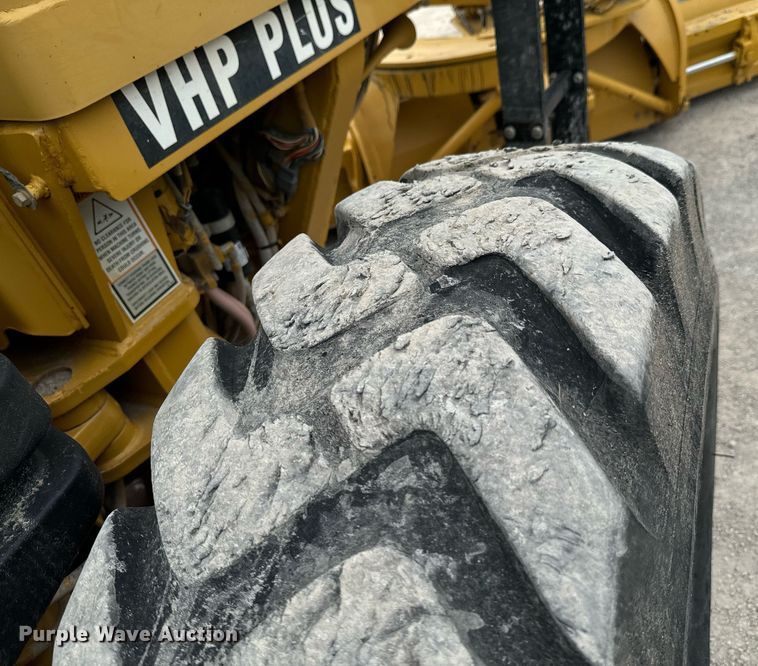 image for item DX1116 2007 Caterpillar 12H motor grader