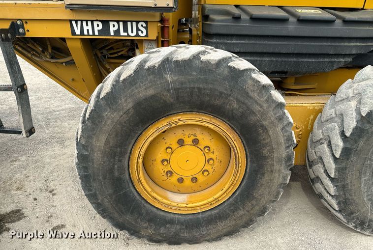 image for item DX1116 2007 Caterpillar 12H motor grader