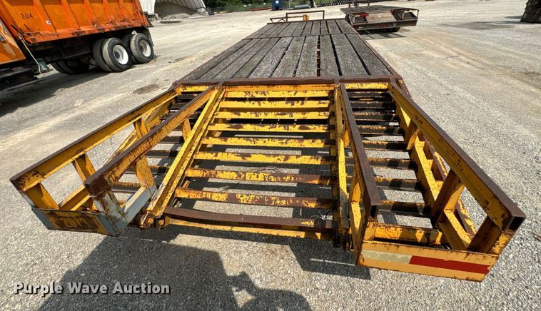 image for item DX1118 1988 CZ Engineering CZ18KT equipment trailer