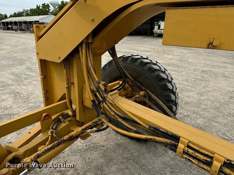 image for item DX1119 2006 Caterpillar 12H motor grader