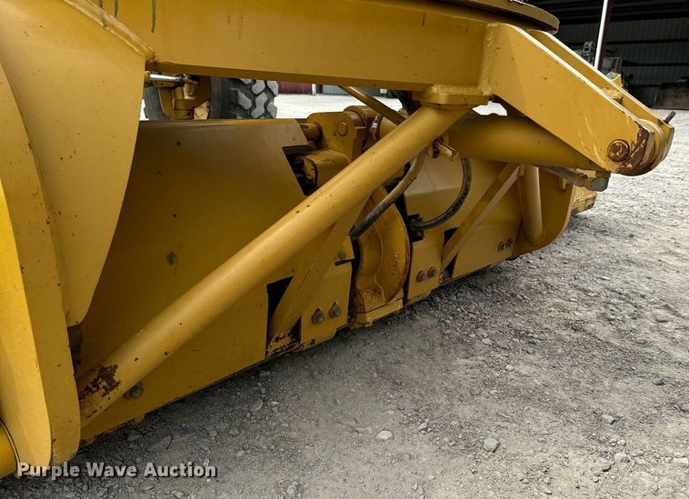 image for item DX1119 2006 Caterpillar 12H motor grader