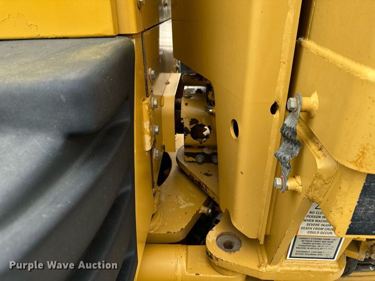 image for item DX1119 2006 Caterpillar 12H motor grader