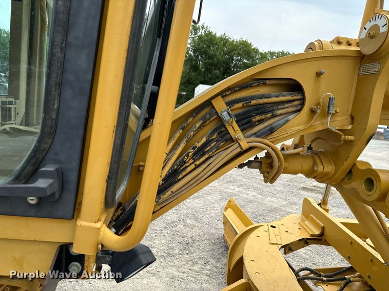 image for item DX1119 2006 Caterpillar 12H motor grader