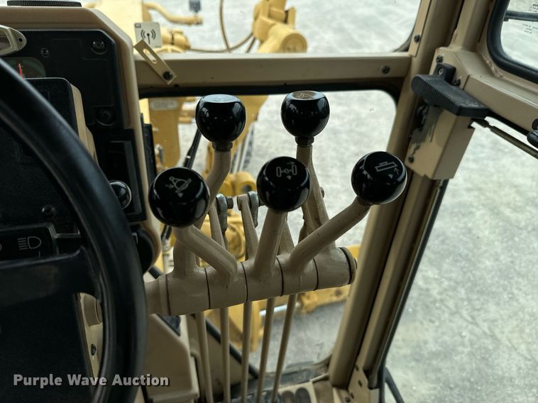 image for item DX1119 2006 Caterpillar 12H motor grader