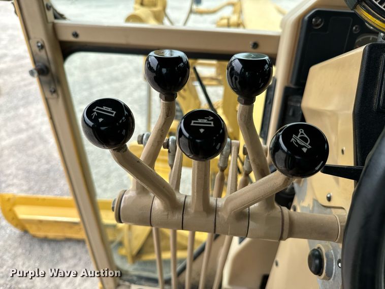 image for item DX1119 2006 Caterpillar 12H motor grader