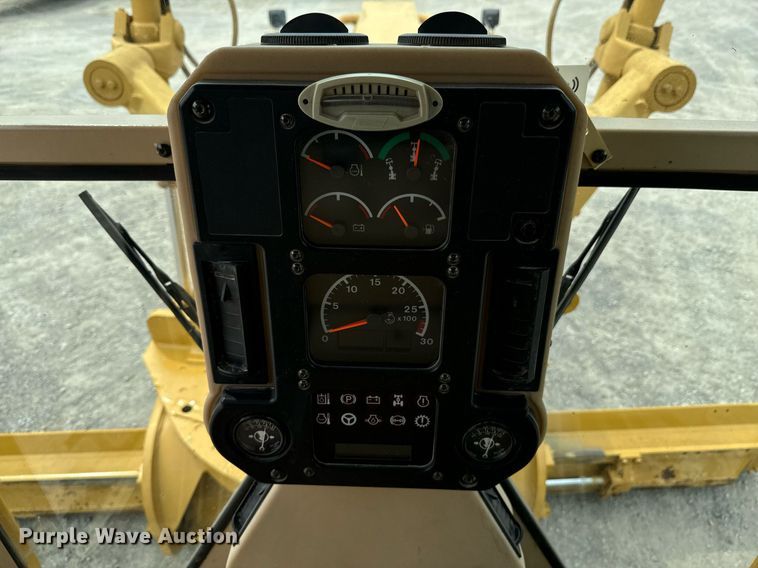 image for item DX1119 2006 Caterpillar 12H motor grader