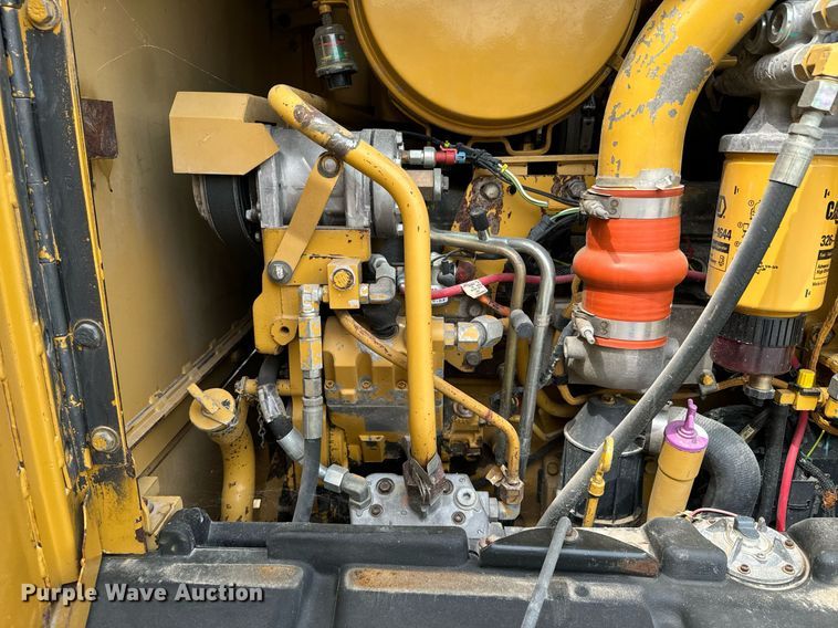 image for item DX1119 2006 Caterpillar 12H motor grader